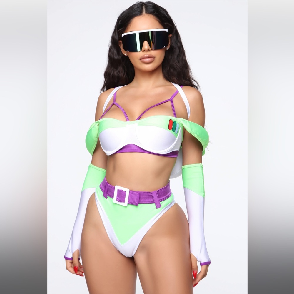 NEW Buzz Lightyear Infinity and Beyond Costume